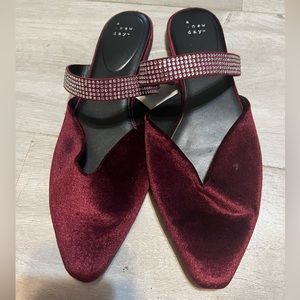 size 10, red velvet flats, rhinestone band
